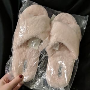 FabFitFun Splendid Pink Fuzzy Faux Fur Slippers